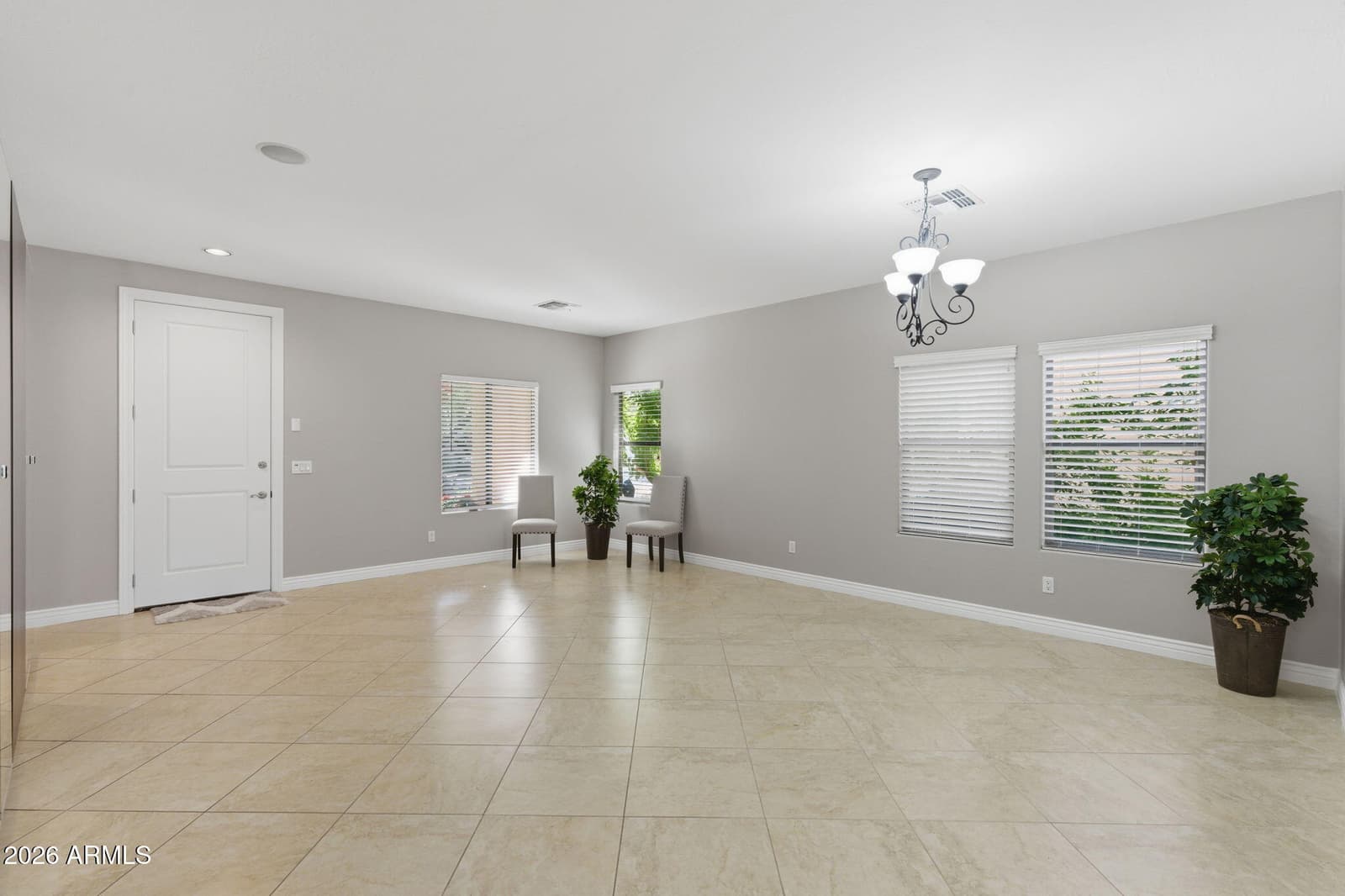17086 N 184th Drive, Surprise, AZ 85374 — photo 5 of 33