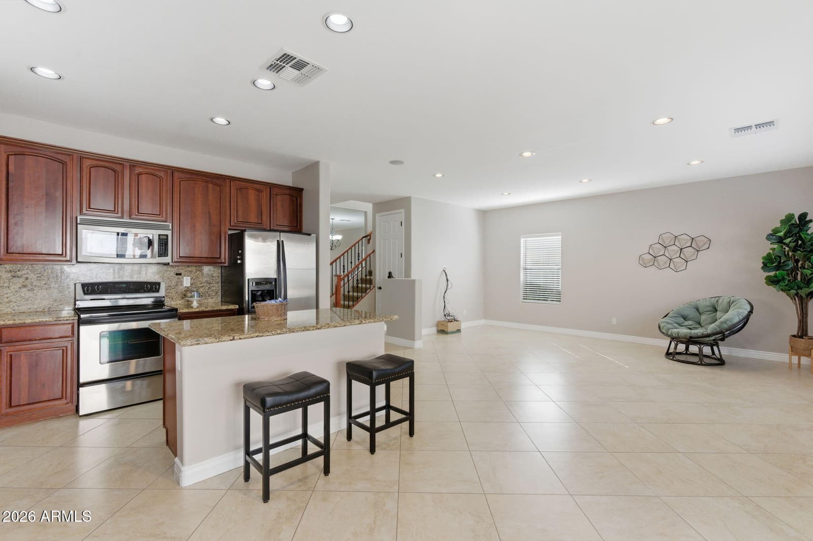 17086 N 184th Drive, Surprise, AZ 85374 — photo 7 of 33
