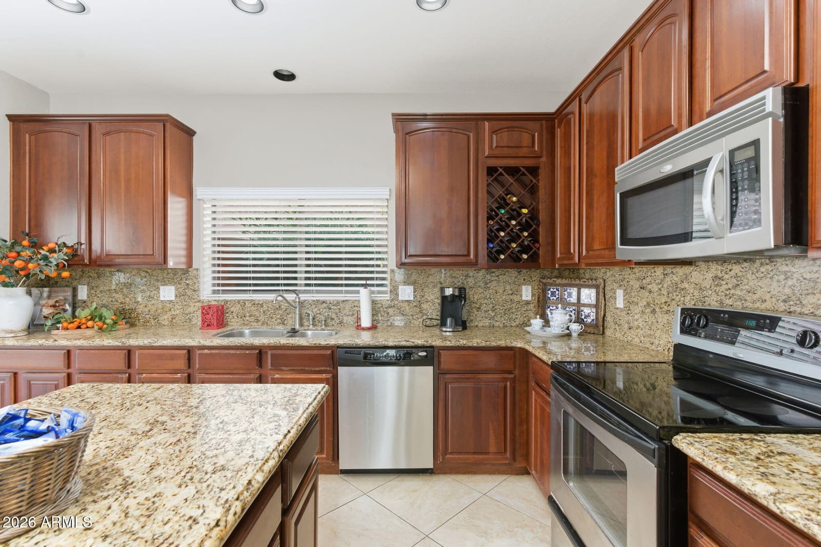 17086 N 184th Drive, Surprise, AZ 85374 — photo 9 of 33