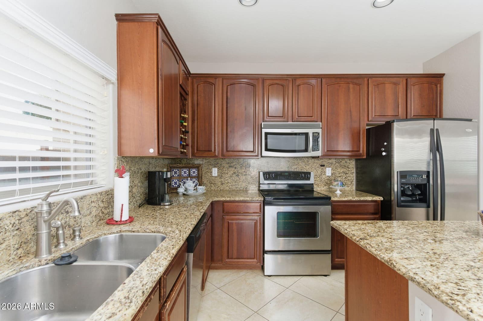 17086 N 184th Drive, Surprise, AZ 85374 — photo 10 of 33