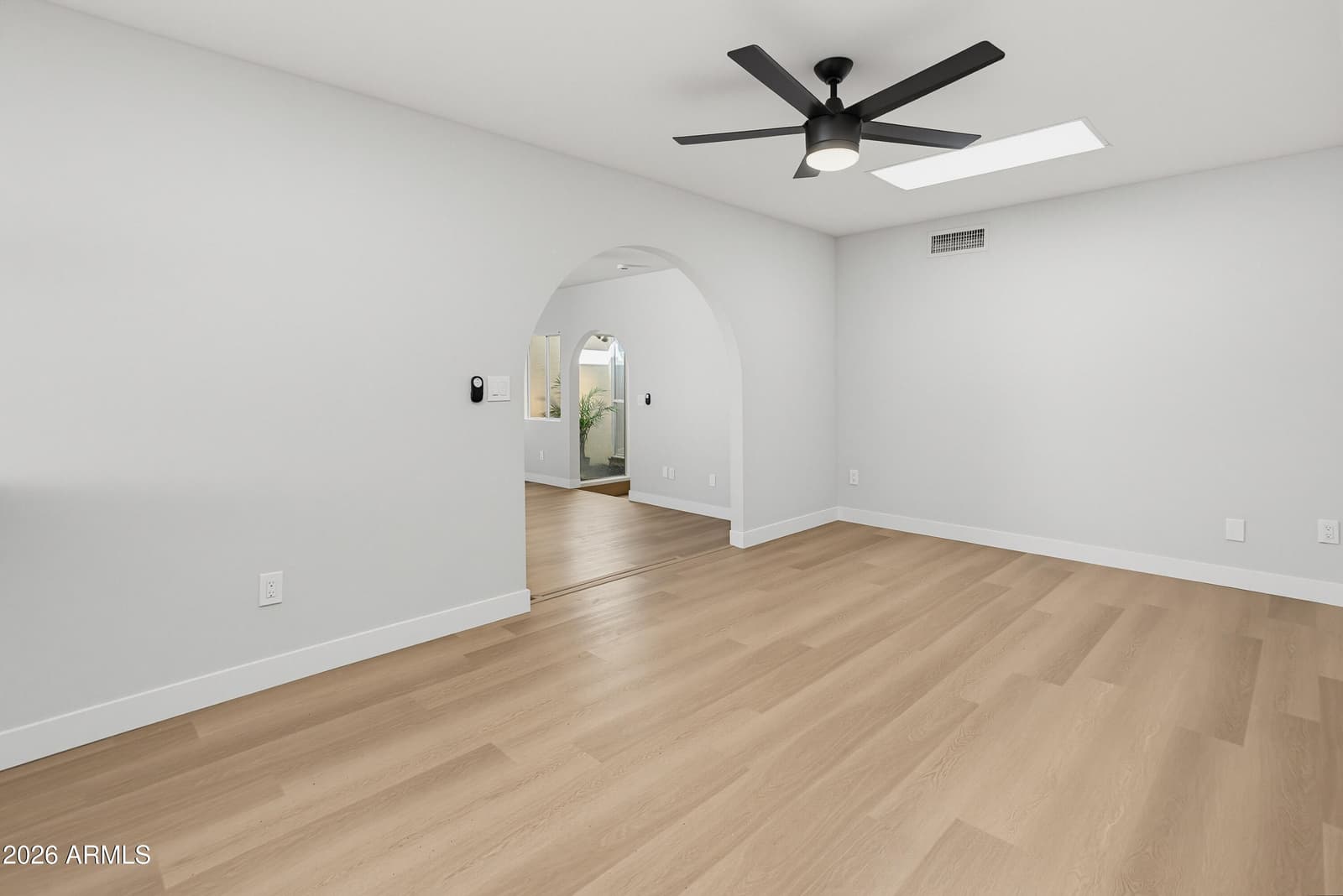 4742 W Palmaire Avenue, Glendale, AZ 85301 — photo 10 of 34