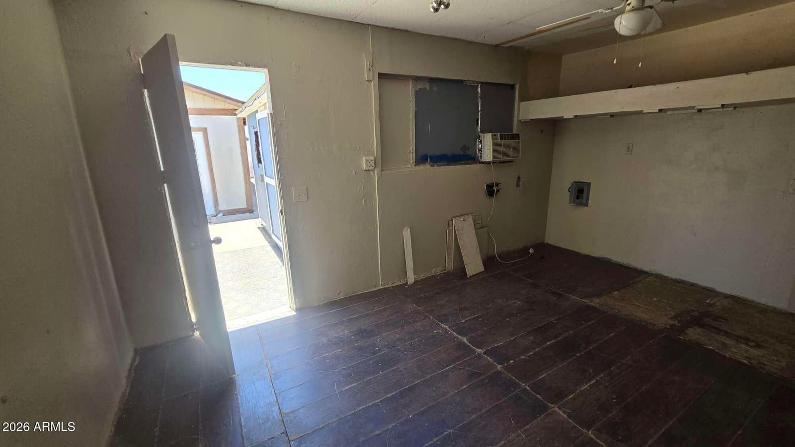 604 W Emelita Avenue, Mesa, AZ 85210 — photo 10 of 43