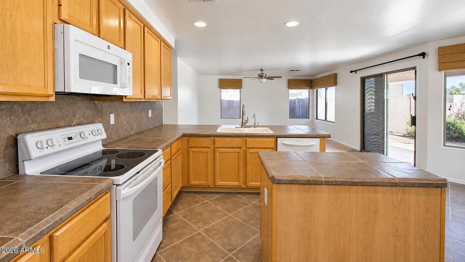 33251 N Symer Drive, Cave Creek, AZ 85331 — photo 5 of 29