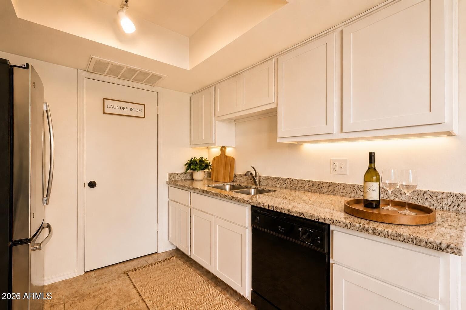 4014 S 44th Way, Phoenix, AZ 85040 — photo 3 of 40