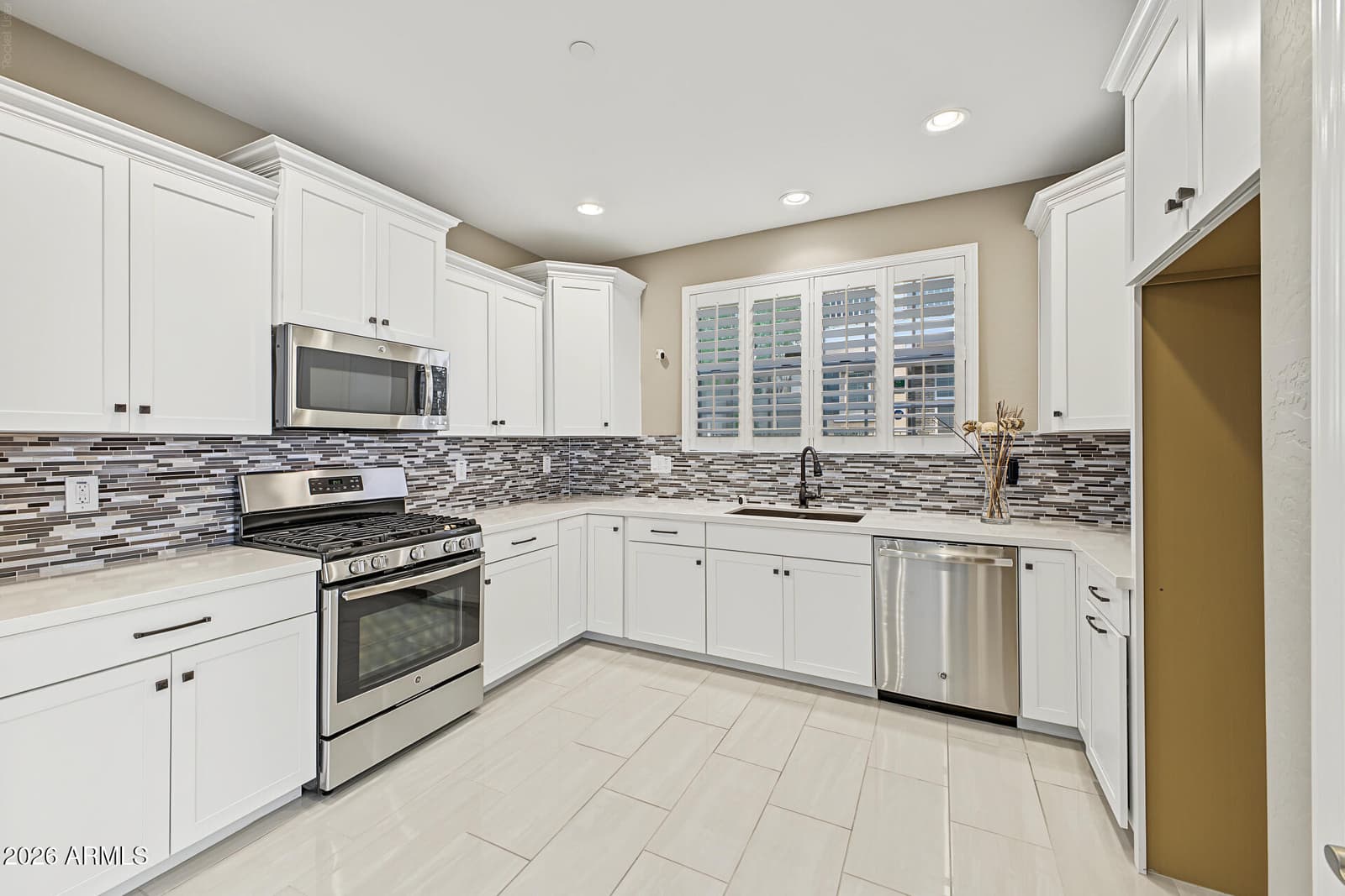 29051 N 125th Lane, Peoria, AZ 85383 — photo 13 of 62