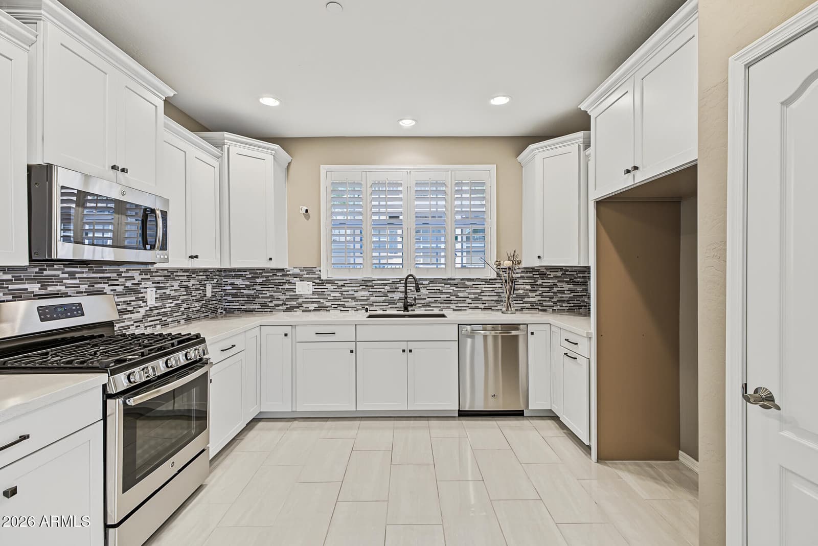 29051 N 125th Lane, Peoria, AZ 85383 — photo 14 of 62