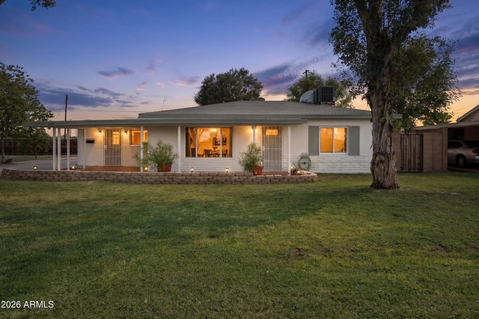 2107 W Minnezona Avenue, Phoenix, AZ 85015 — photo 1 of 40