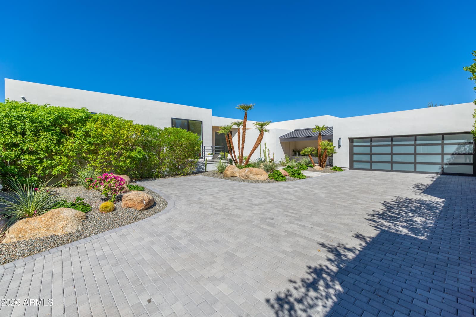 5724 N Echo Canyon Drive, Phoenix, AZ 85018 — photo 10 of 127