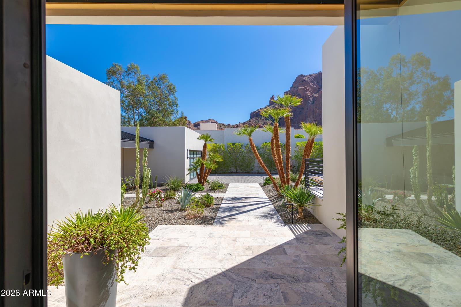 5724 N Echo Canyon Drive, Phoenix, AZ 85018 — photo 27 of 127