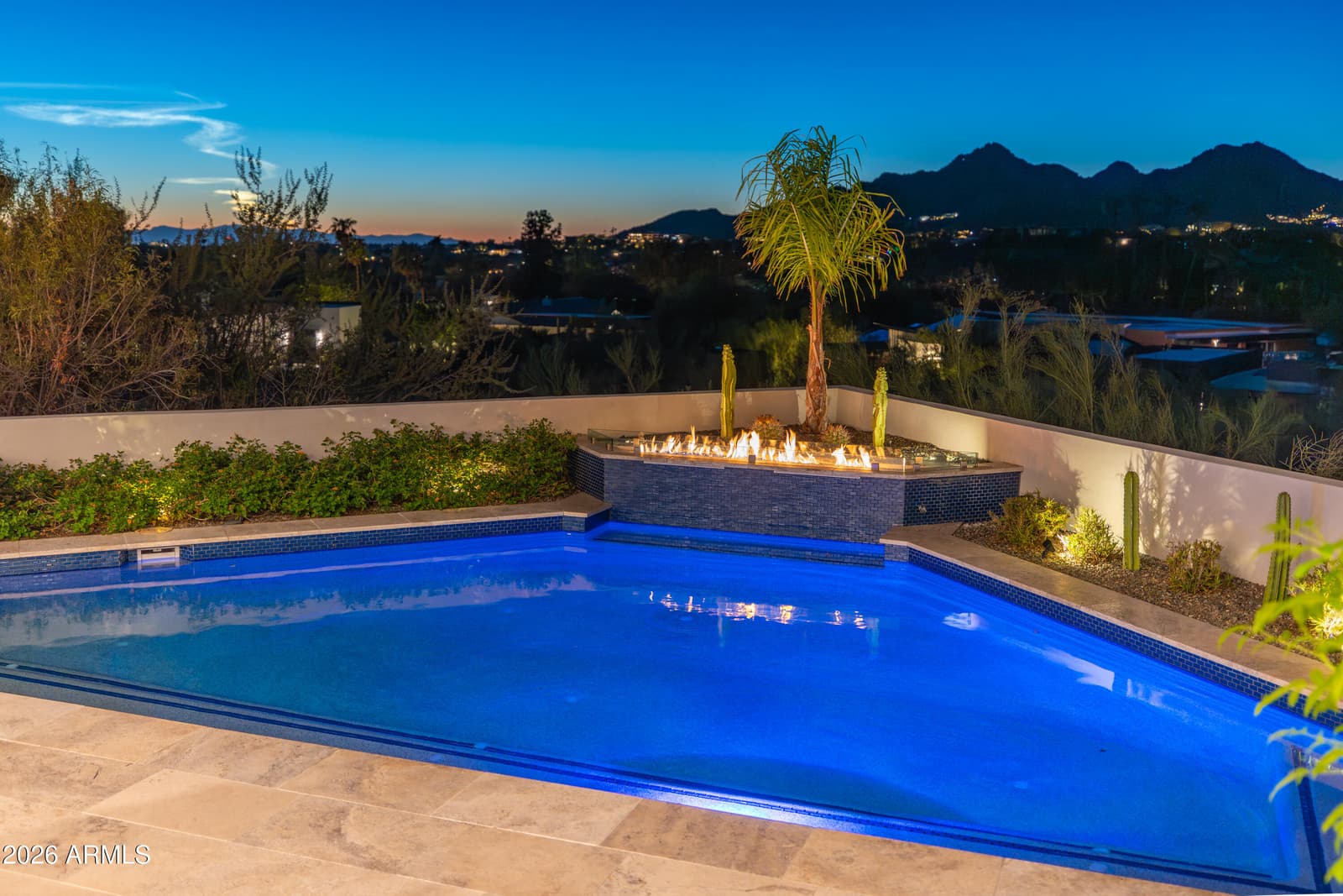5724 N Echo Canyon Drive, Phoenix, AZ 85018 — photo 15 of 127