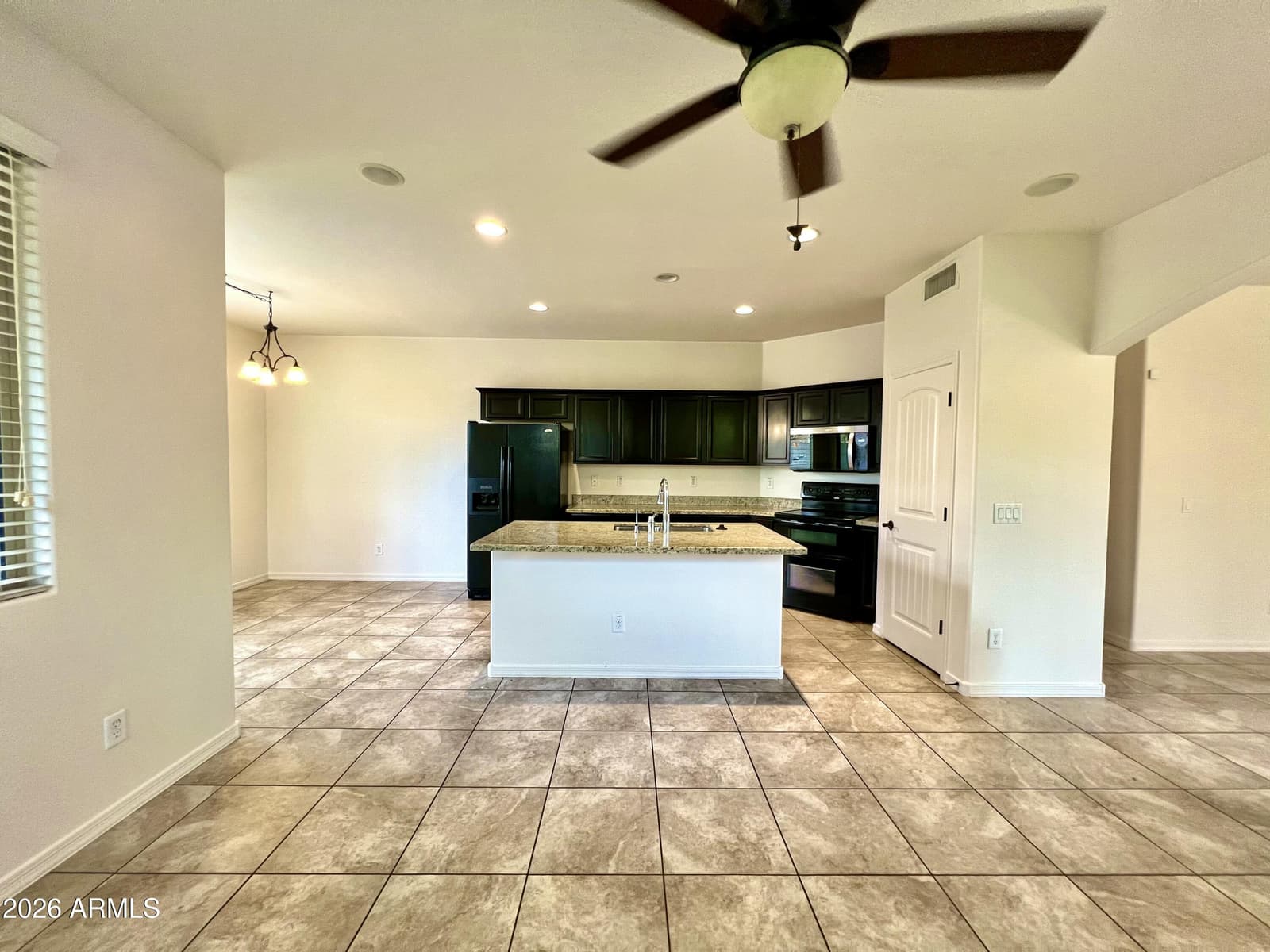 10032 W Watkins Street, Tolleson, AZ 85353 — photo 6 of 17