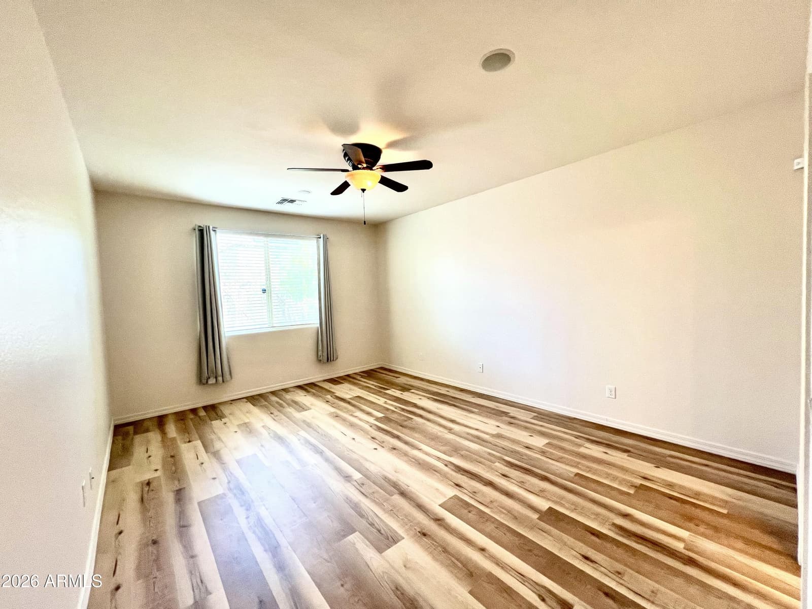 10032 W Watkins Street, Tolleson, AZ 85353 — photo 9 of 17