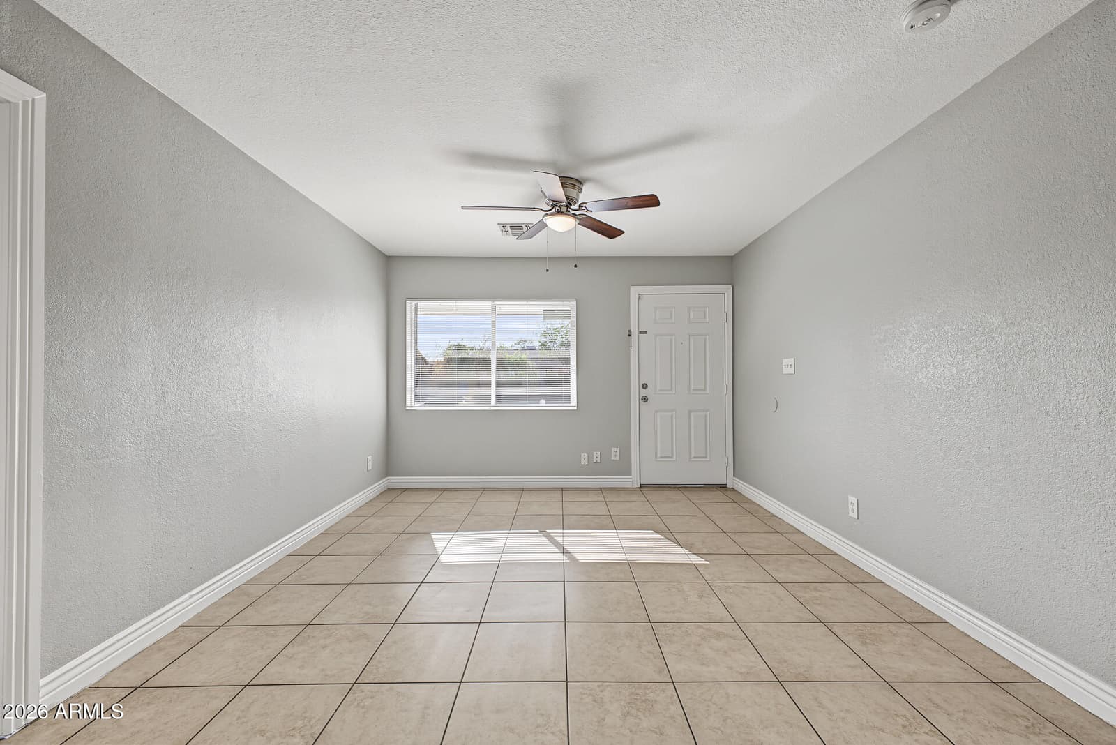 1011 N 61st Drive, Phoenix, AZ 85043 — photo 6 of 27