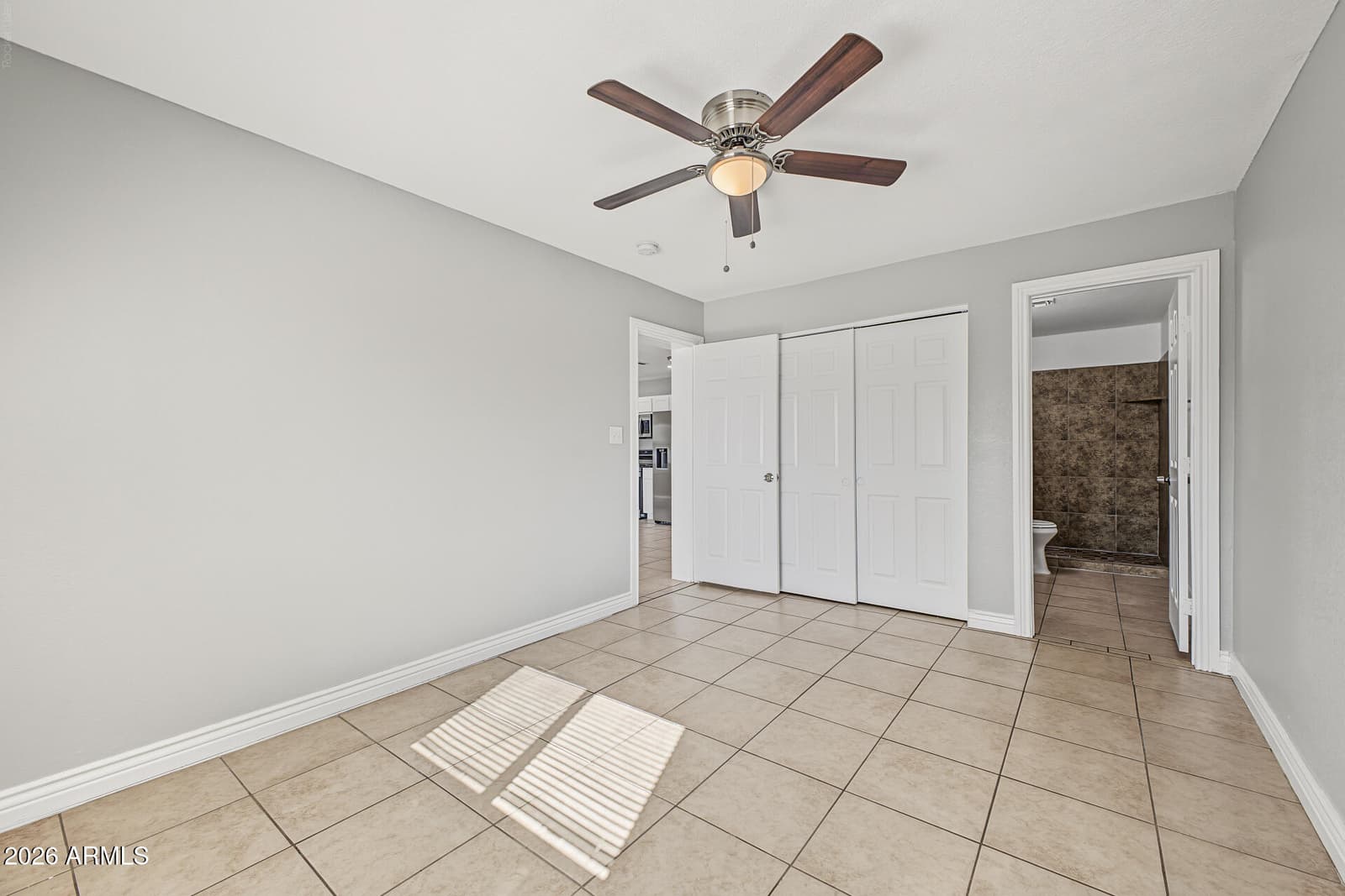 1011 N 61st Drive, Phoenix, AZ 85043 — photo 12 of 27