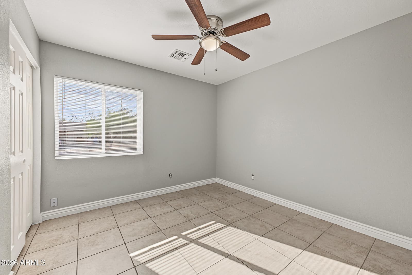 1011 N 61st Drive, Phoenix, AZ 85043 — photo 17 of 27
