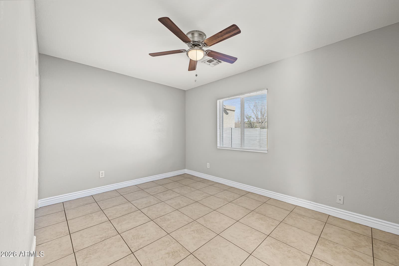 1011 N 61st Drive, Phoenix, AZ 85043 — photo 18 of 27