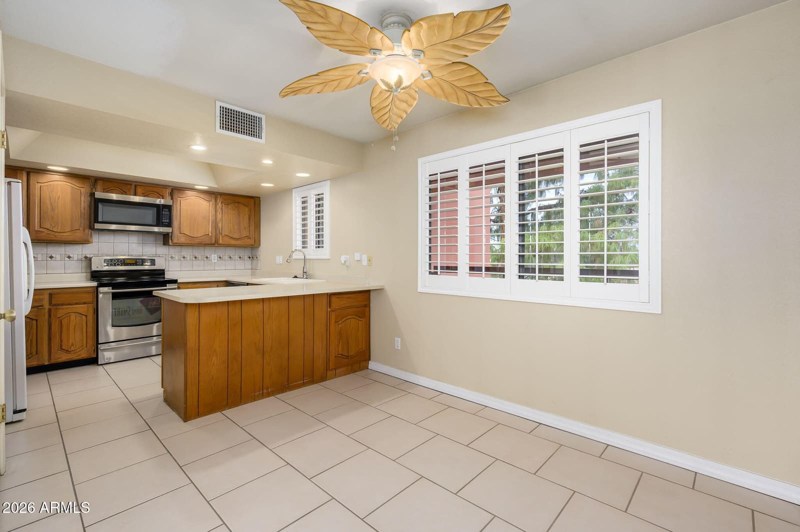 12222 N Paradise Village Parkway S 446, Phoenix, AZ 85032 — photo 5 of 36