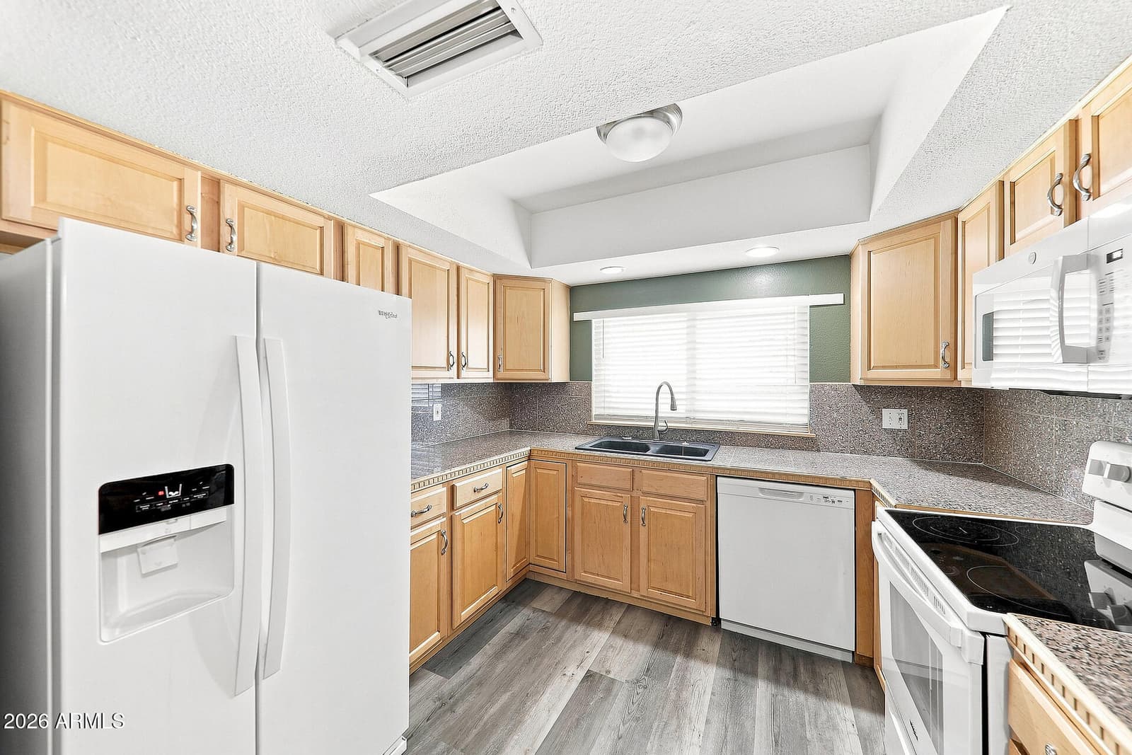6325 W Hearn Road, Glendale, AZ 85306 — photo 6 of 21