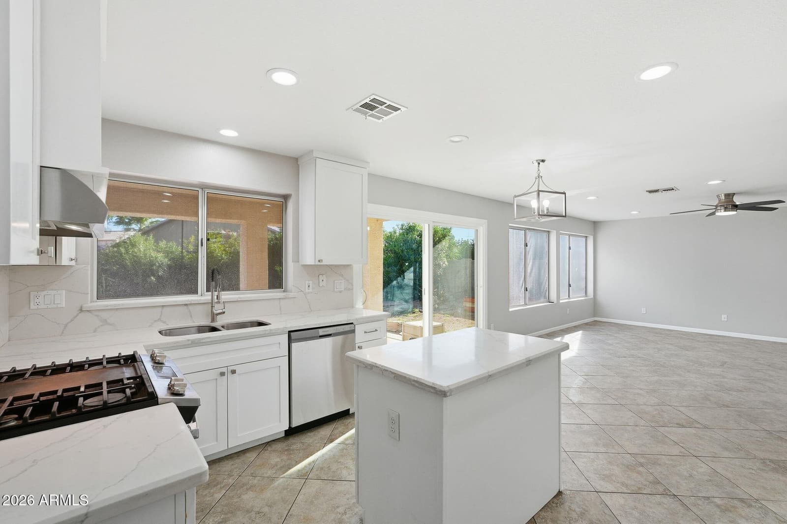 5335 W Kerry Lane, Glendale, AZ 85308 — photo 13 of 65