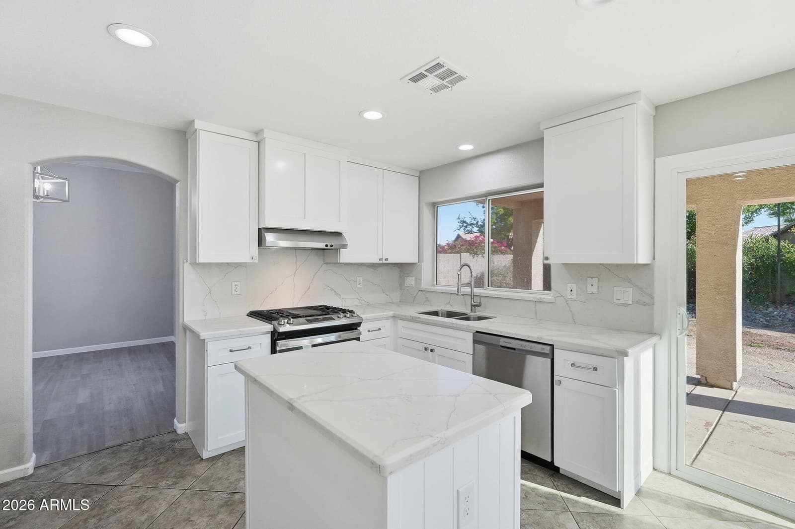 5335 W Kerry Lane, Glendale, AZ 85308 — photo 14 of 65