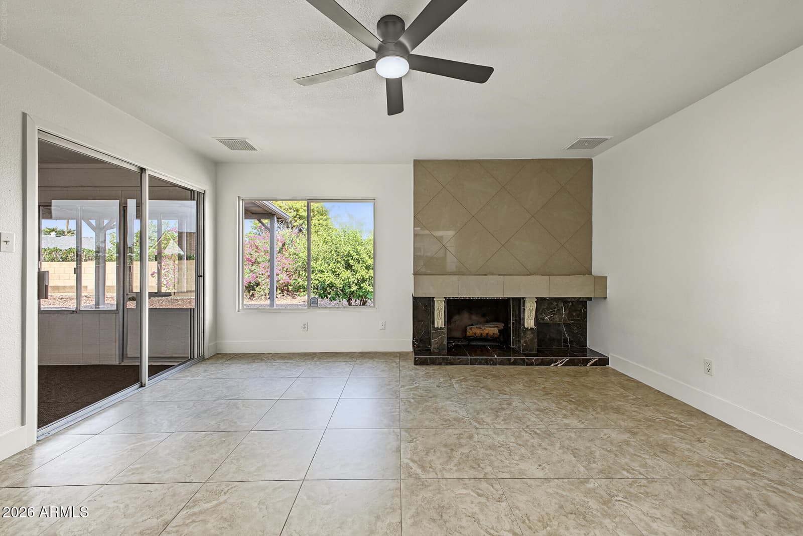 11429 S Pawnee Circle, Phoenix, AZ 85044 — photo 14 of 33