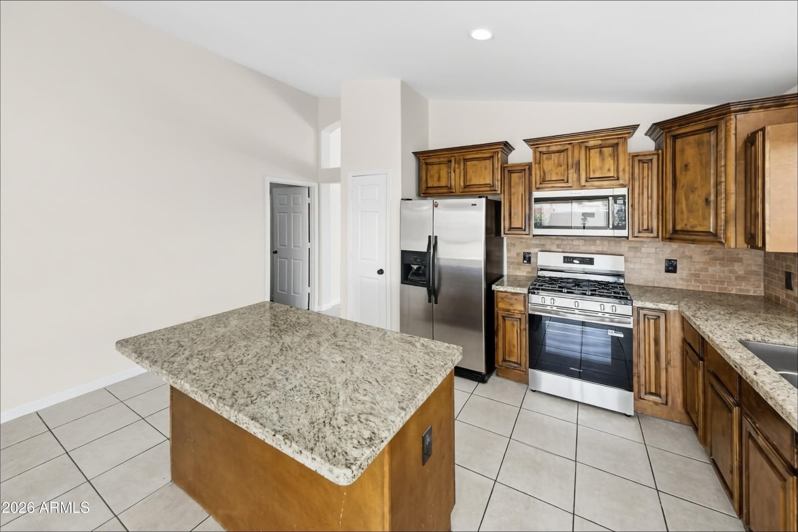 627 E Shannon Street, Chandler, AZ 85225 — photo 5 of 17