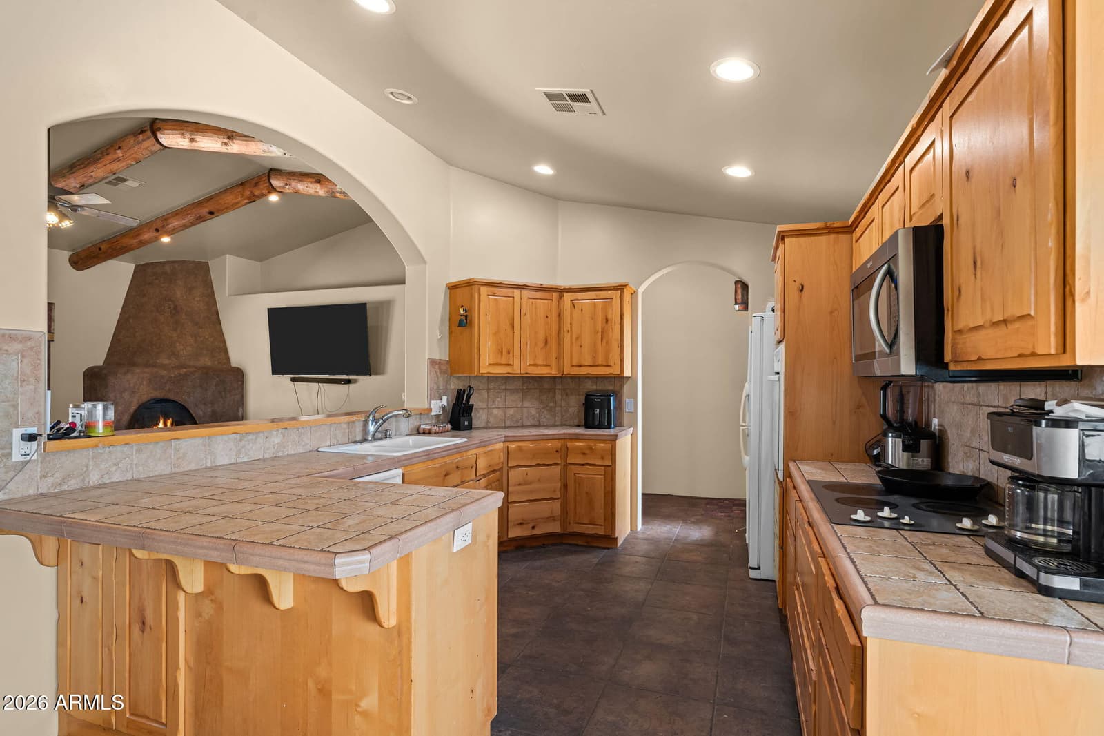 35425 S Antelope Creek Road, Wickenburg, AZ 85390 — photo 2 of 46