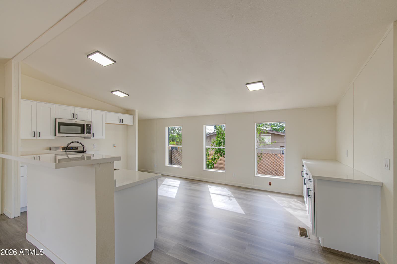 8105 E 4th Avenue, Mesa, AZ 85208 — photo 10 of 39