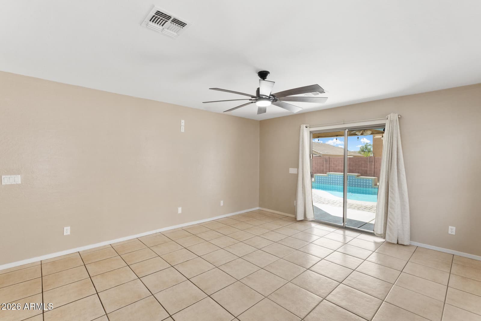 5808 S 32nd Avenue, Phoenix, AZ 85041 — photo 11 of 45