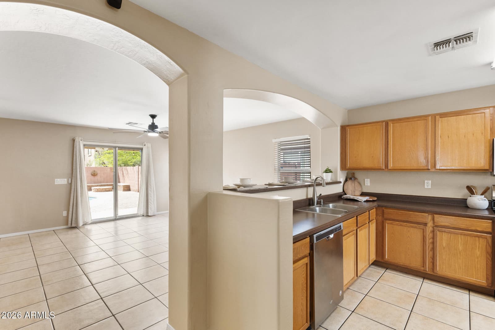 5808 S 32nd Avenue, Phoenix, AZ 85041 — photo 3 of 45