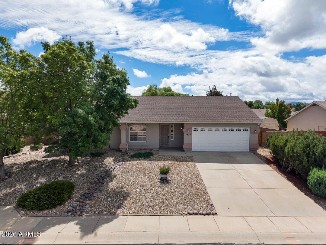 7435 E Scenic Way, Prescott Valley, AZ 86315 — photo 1 of 34