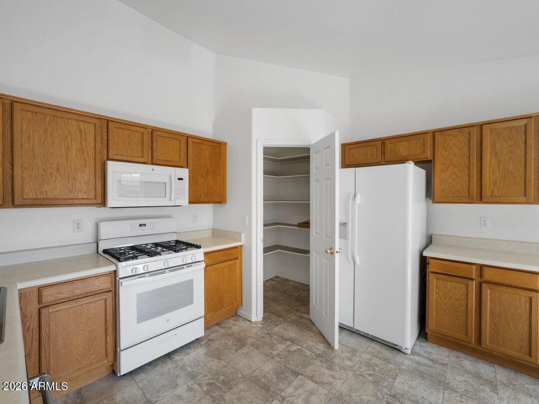 7435 E Scenic Way, Prescott Valley, AZ 86315 — photo 11 of 34