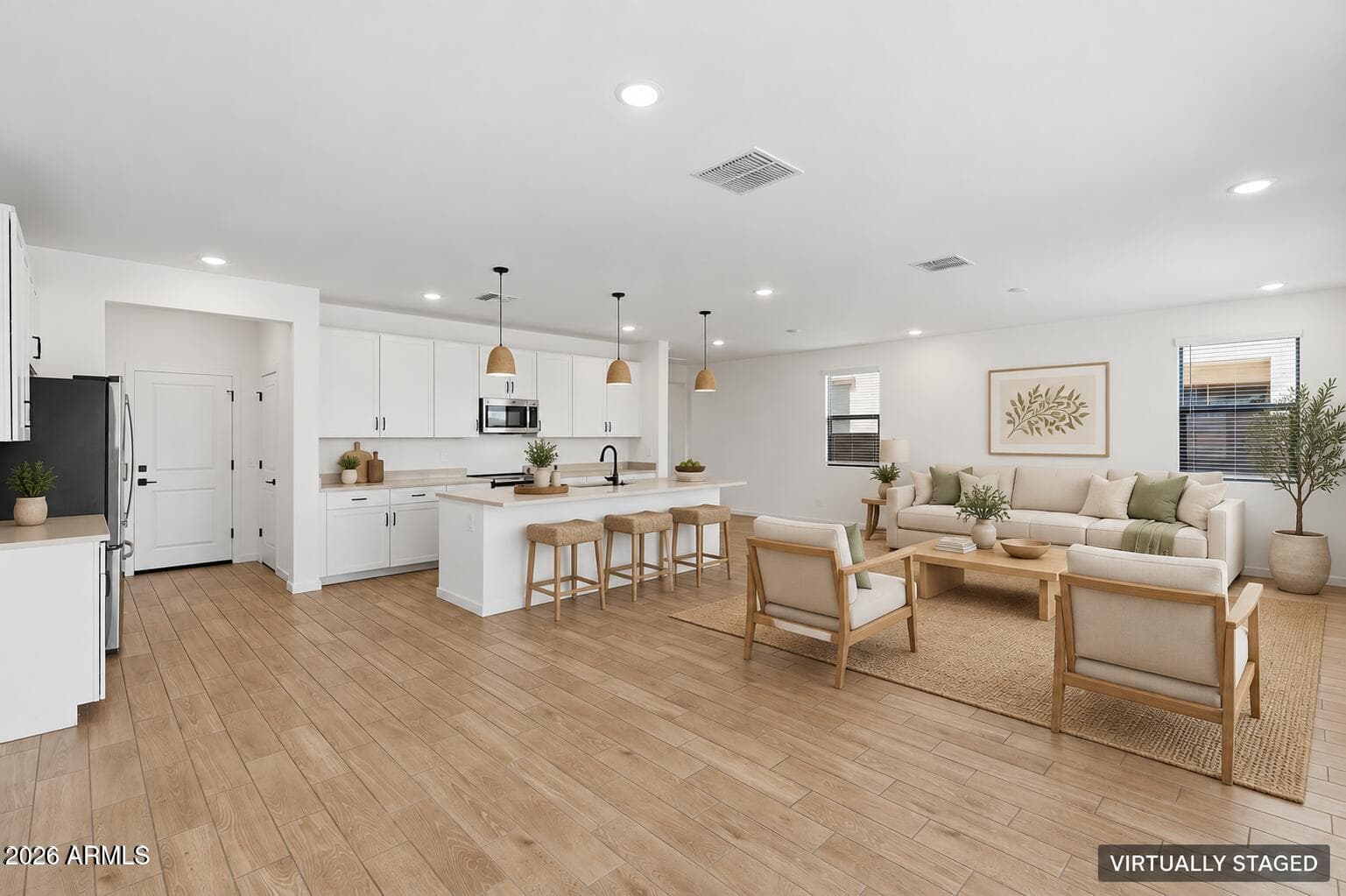 7435 N 74th Avenue, Glendale, AZ 85303 — photo 10 of 47