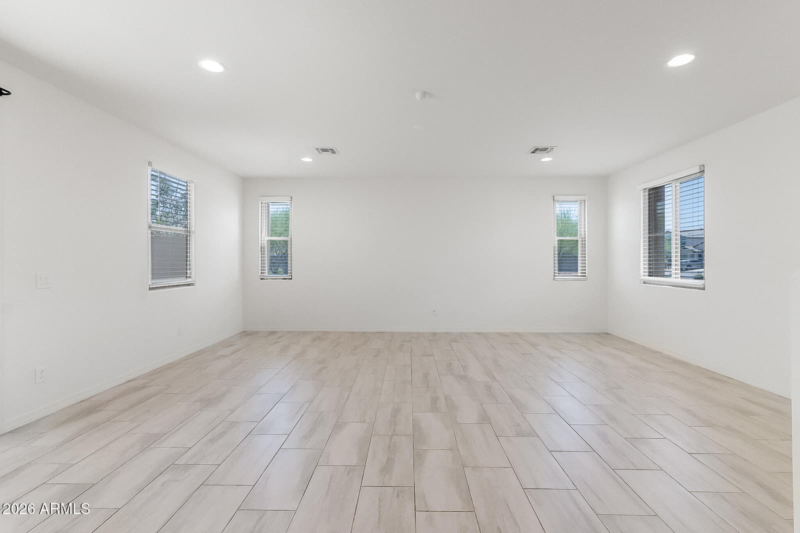 5818 W Encinas Lane, Phoenix, AZ 85043 — photo 13 of 29
