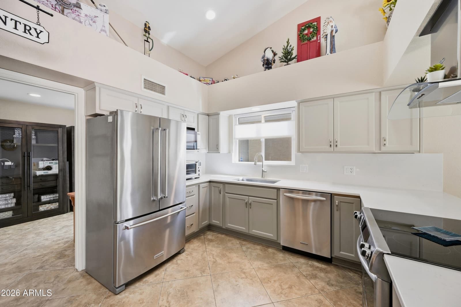 3925 E Tierra Buena Lane, Phoenix, AZ 85032 — photo 8 of 41