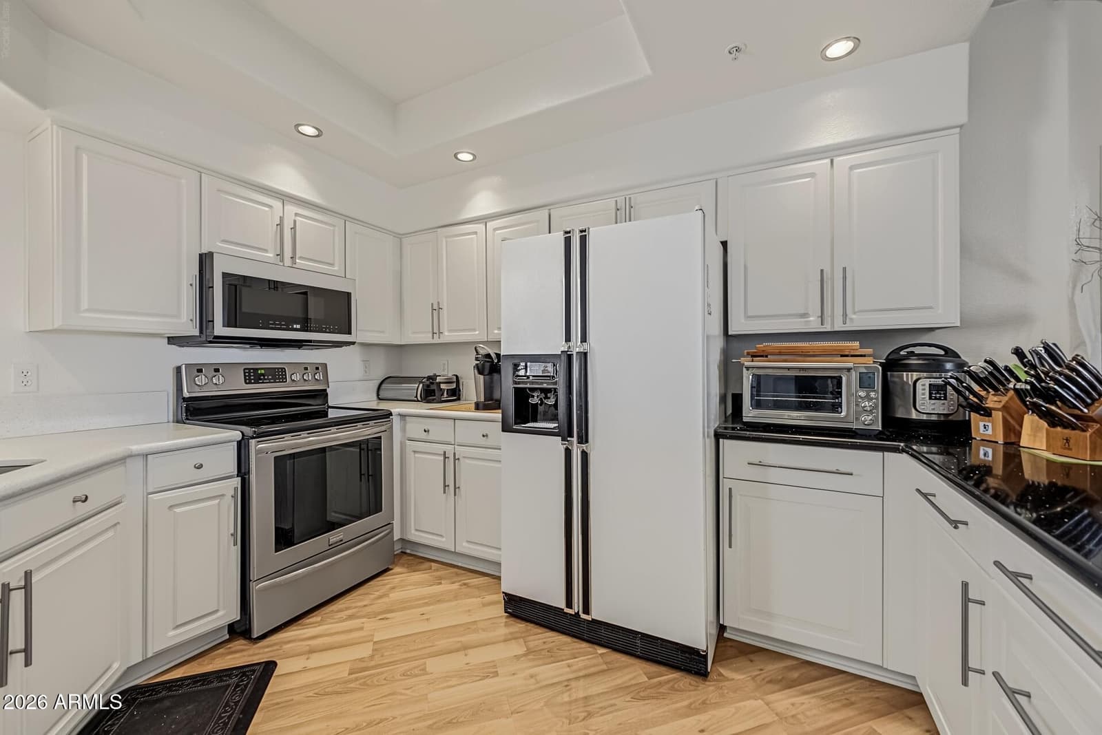 9151 W Greenway Road 226, Peoria, AZ 85381 — photo 5 of 36
