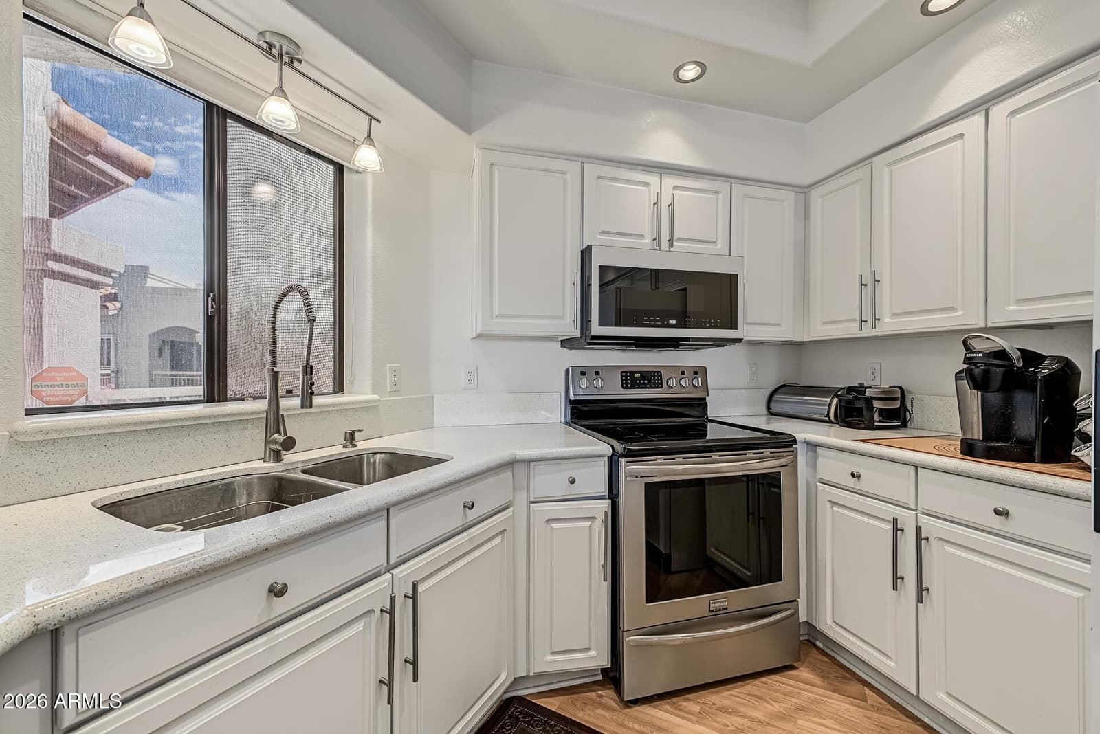 9151 W Greenway Road 226, Peoria, AZ 85381 — photo 3 of 36