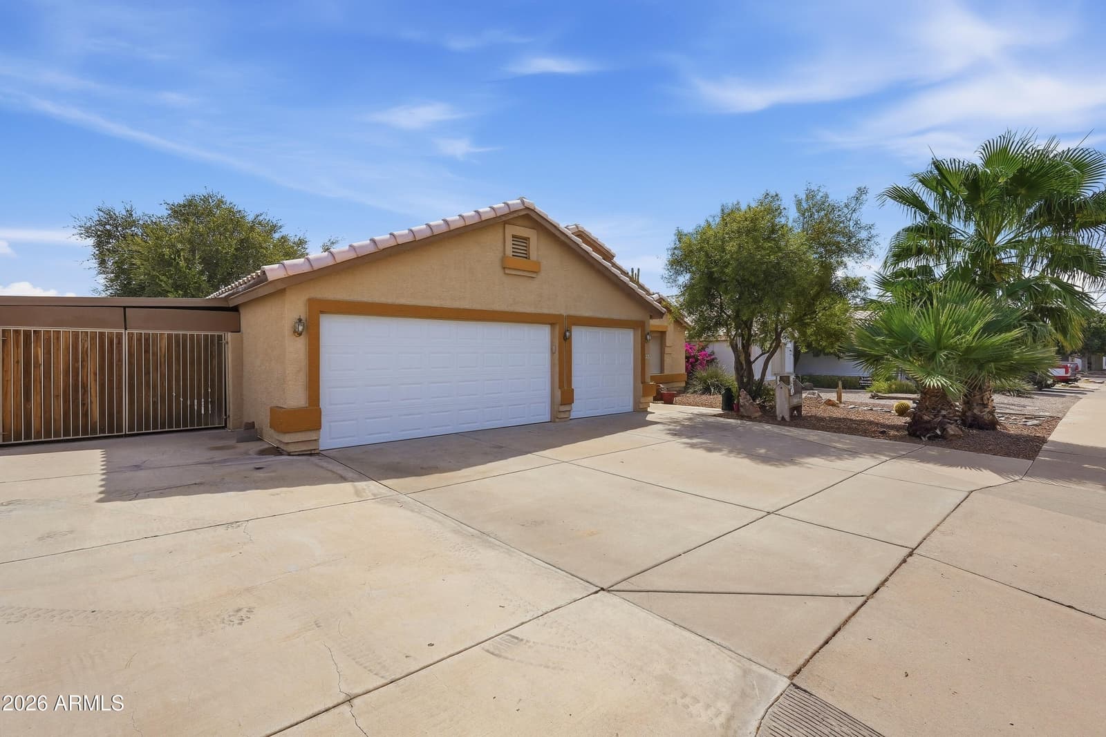 551 N Vista Del Sol, Mesa, AZ 85207 — photo 3 of 34