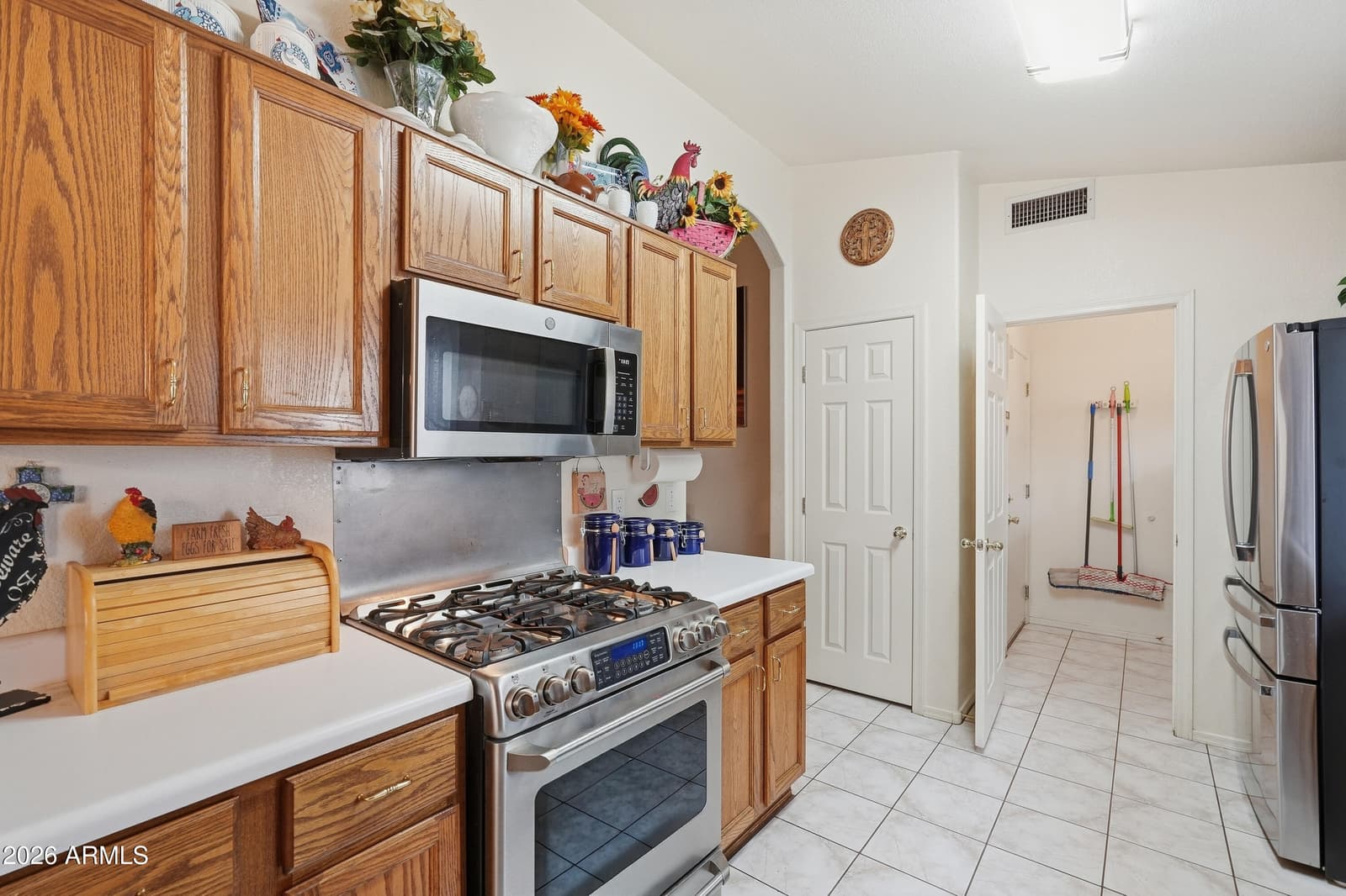 551 N Vista Del Sol, Mesa, AZ 85207 — photo 11 of 34