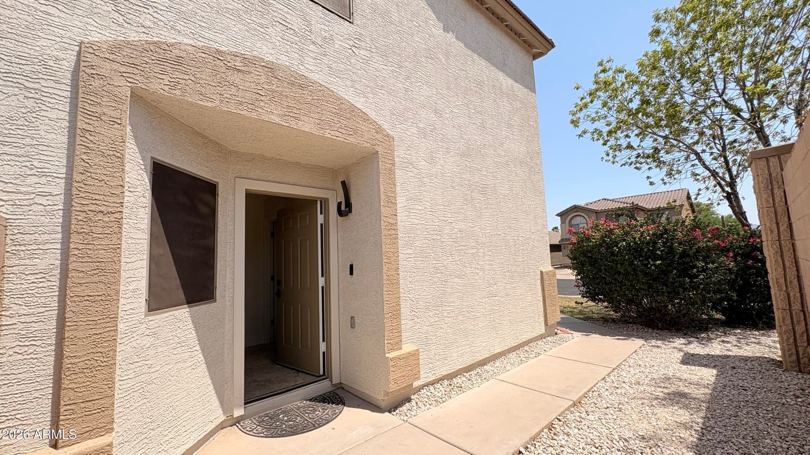 10562 W Alvarado Road, Avondale, AZ 85392 — photo 3 of 10