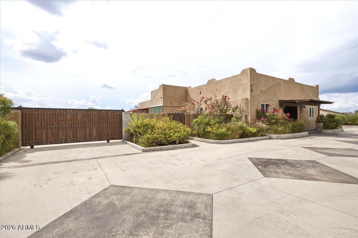 11037 E Grove Street, Mesa, AZ 85208 — photo 4 of 88