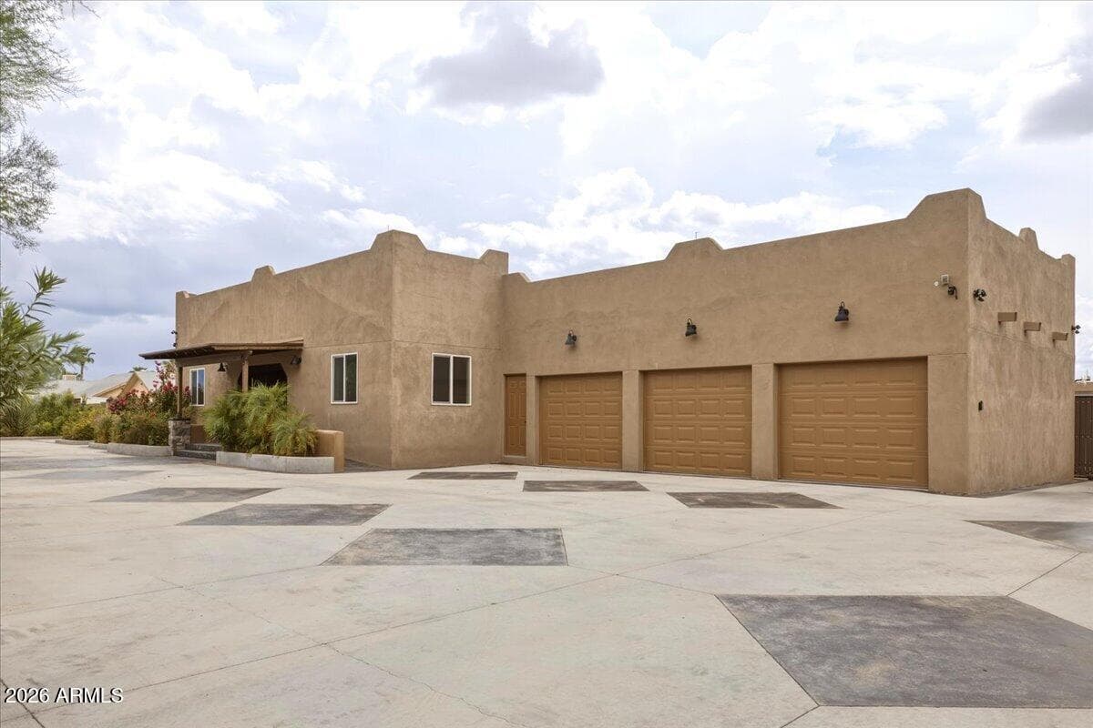 11037 E Grove Street, Mesa, AZ 85208 — photo 2 of 88