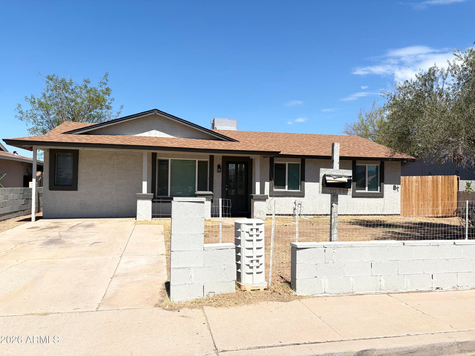 2044 W Roeser Road, Phoenix, AZ 85041 — photo 1 of 14