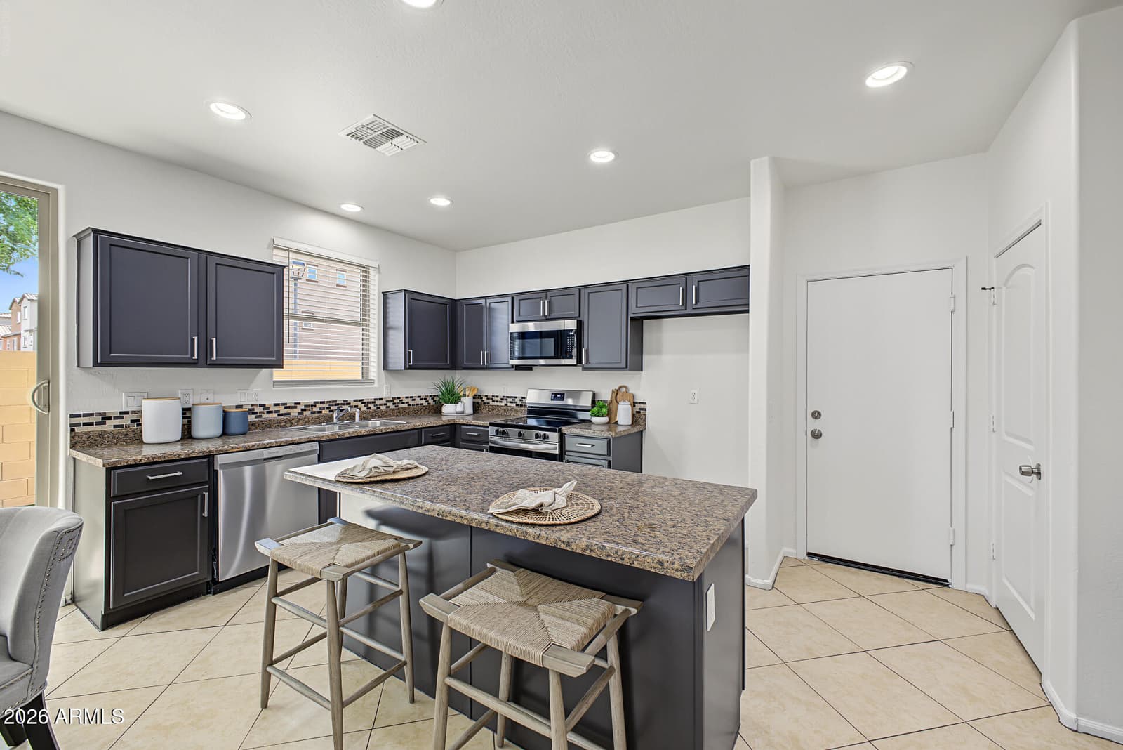 2132 N 77th Drive, Phoenix, AZ 85035 — photo 7 of 28