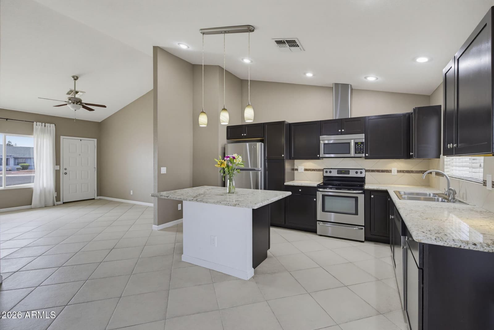 11759 N 68th Avenue, Peoria, AZ 85345 — photo 5 of 41