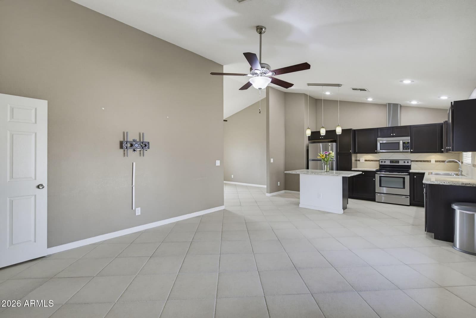 11759 N 68th Avenue, Peoria, AZ 85345 — photo 12 of 41