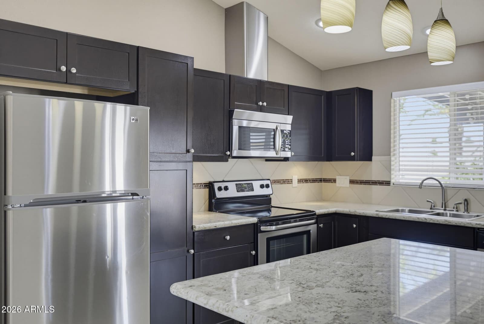 11759 N 68th Avenue, Peoria, AZ 85345 — photo 10 of 41