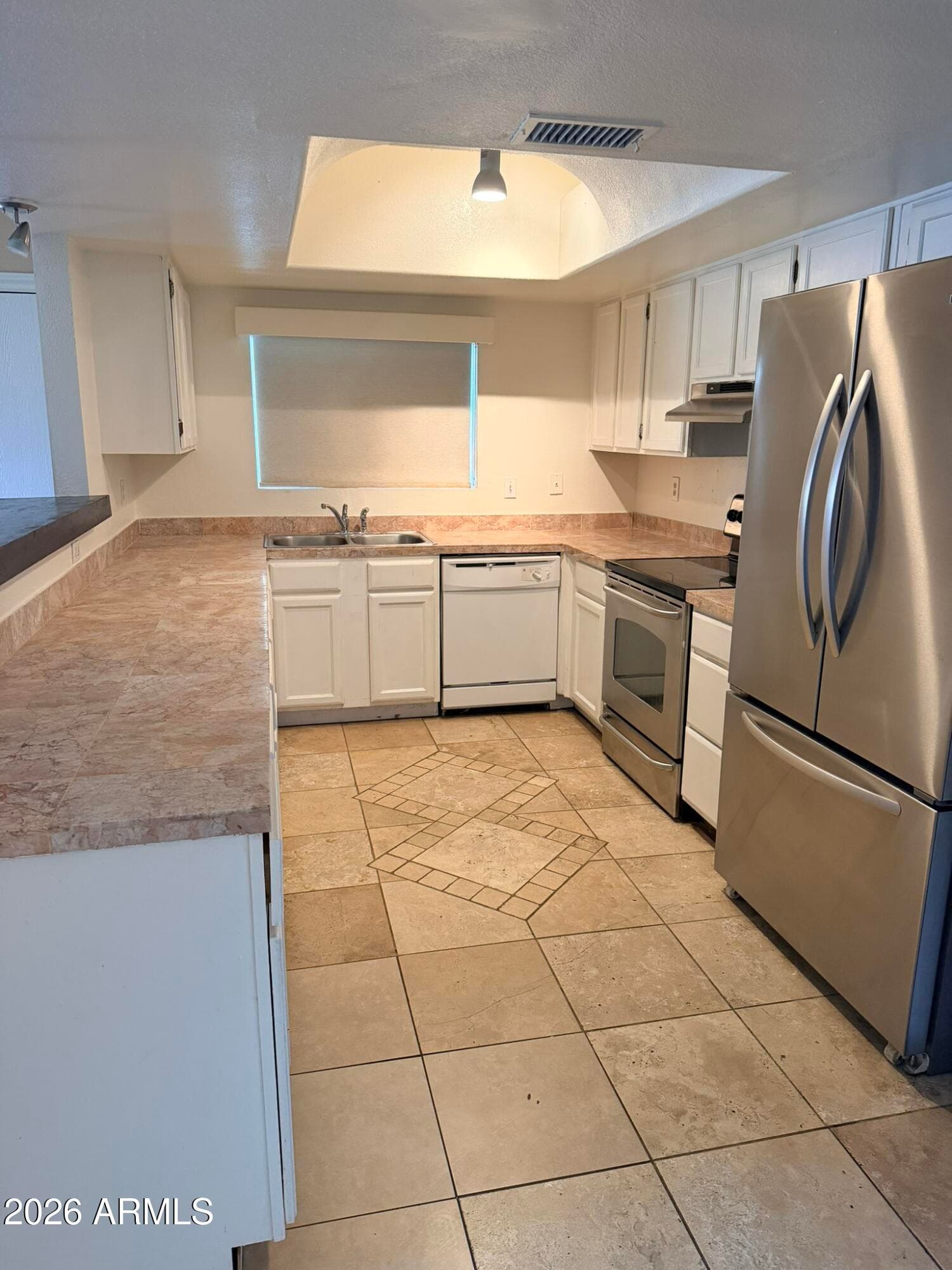 13822 N 41st Court, Phoenix, AZ 85053 — photo 11 of 26