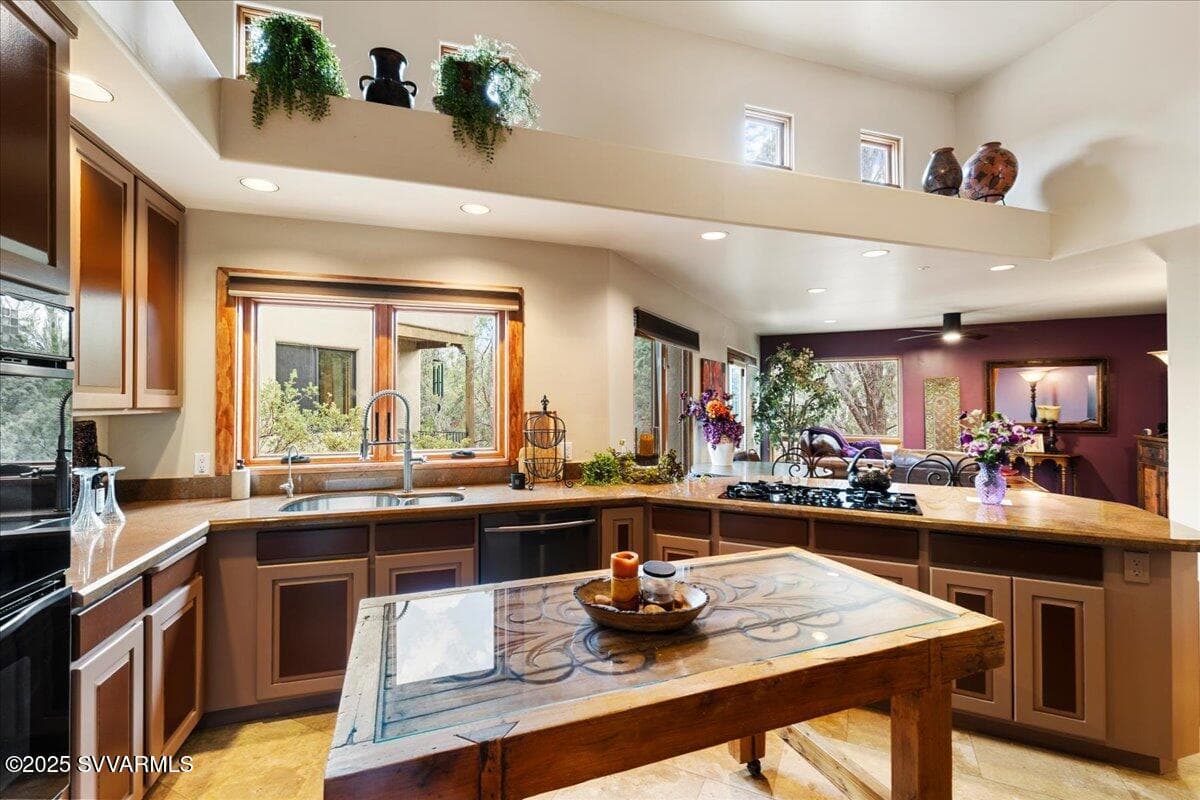 955 W PARK RIDGE Drive, Sedona, AZ 86336 — photo 11 of 29