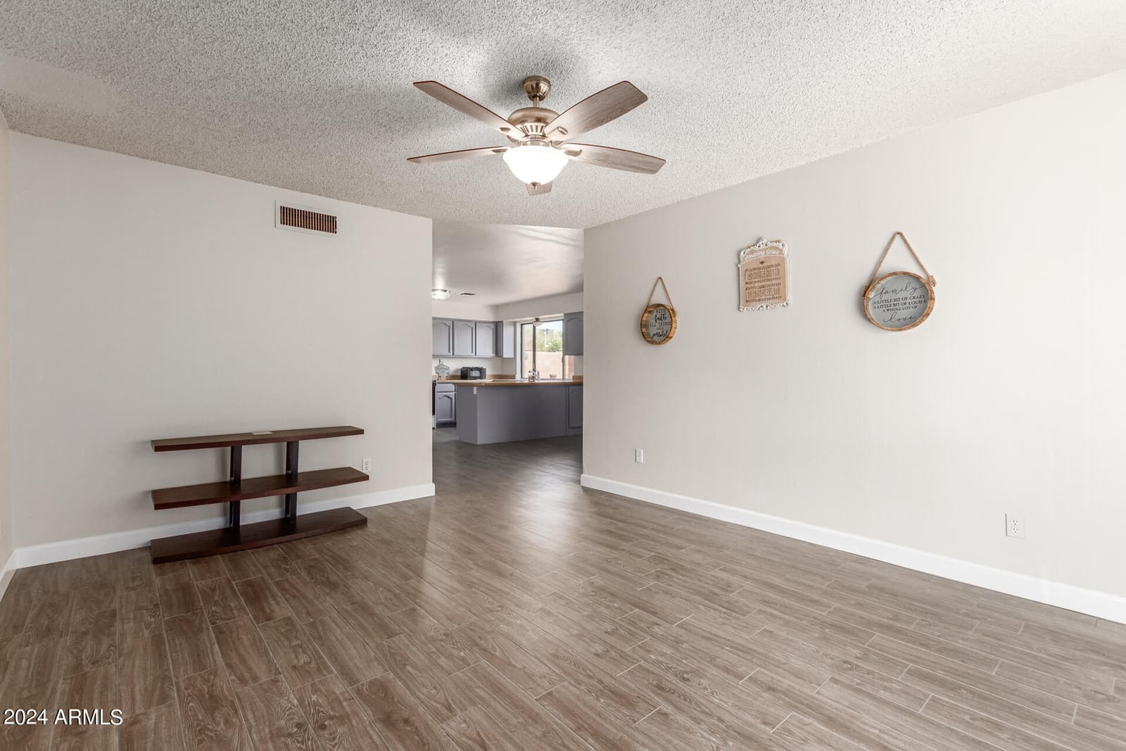 9641 N 13TH Avenue, Phoenix, AZ 85021 — photo 5 of 24